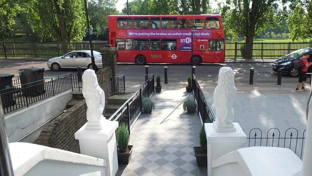 United Lodge Hotel And Apartments Londra Esterno foto