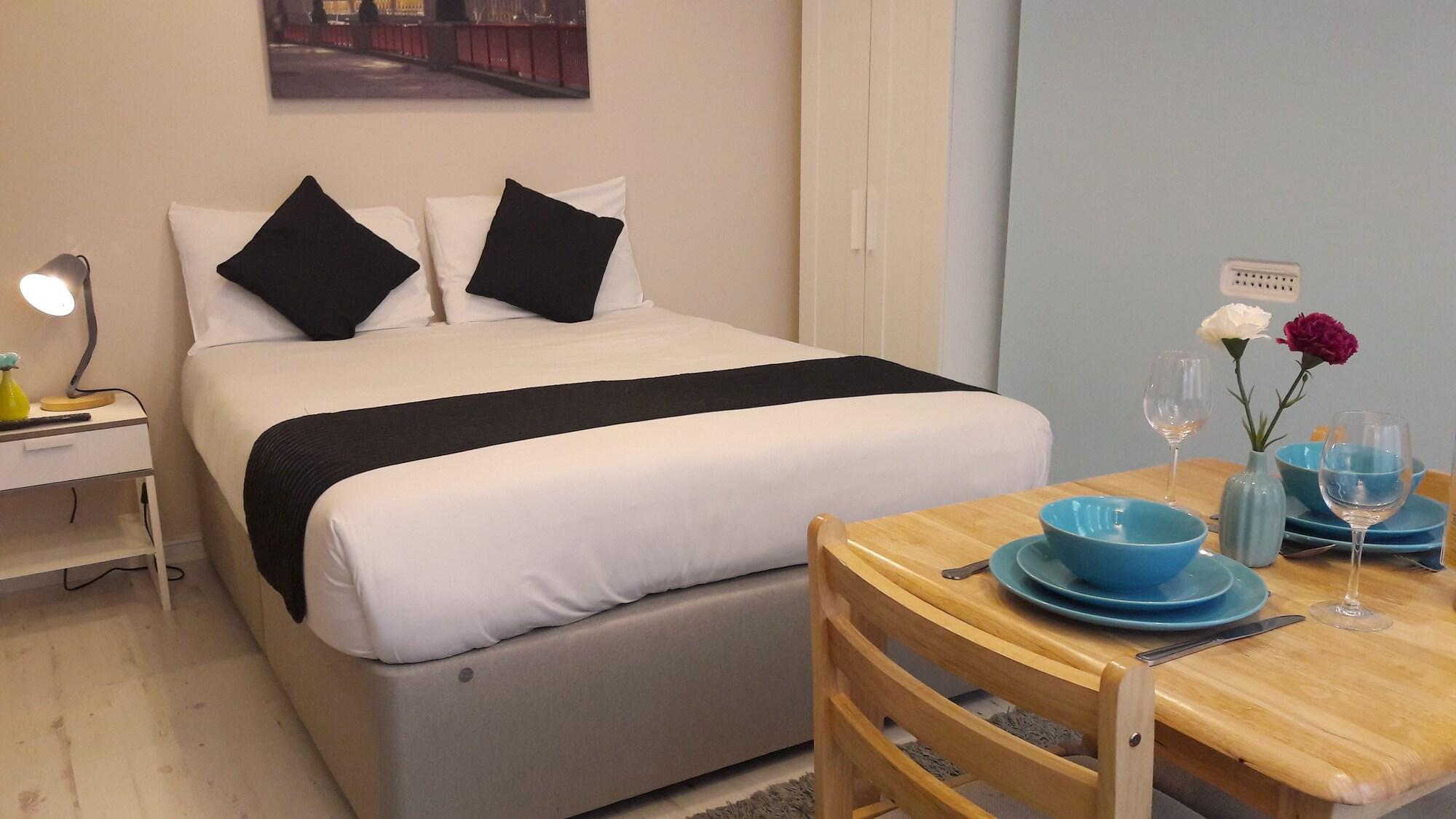 United Lodge Hotel And Apartments Londra Esterno foto