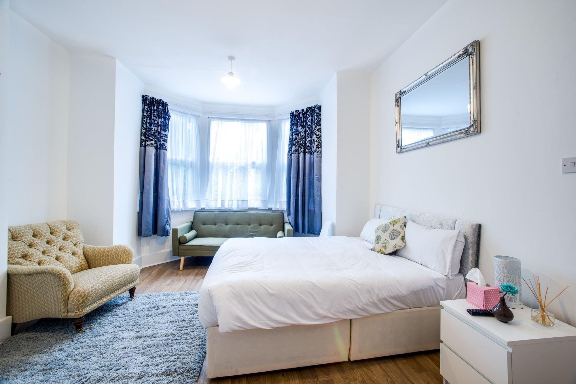 United Lodge Hotel And Apartments Londra Esterno foto
