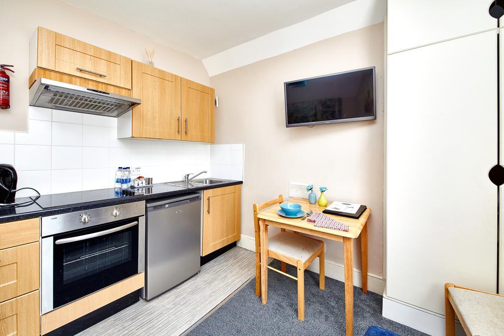 United Lodge Hotel And Apartments Londra Esterno foto