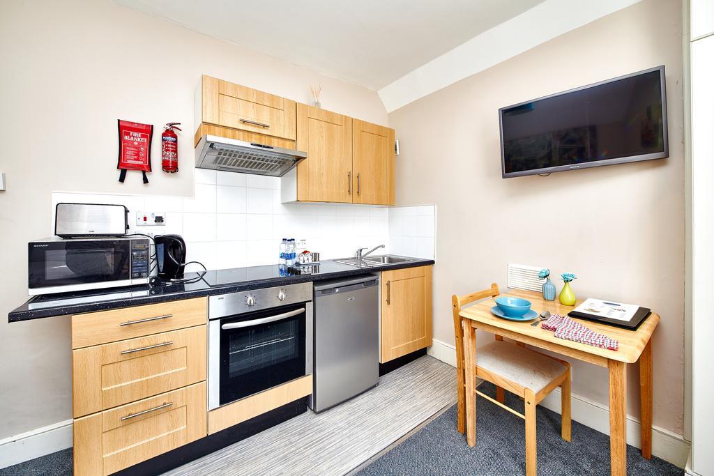 United Lodge Hotel And Apartments Londra Esterno foto