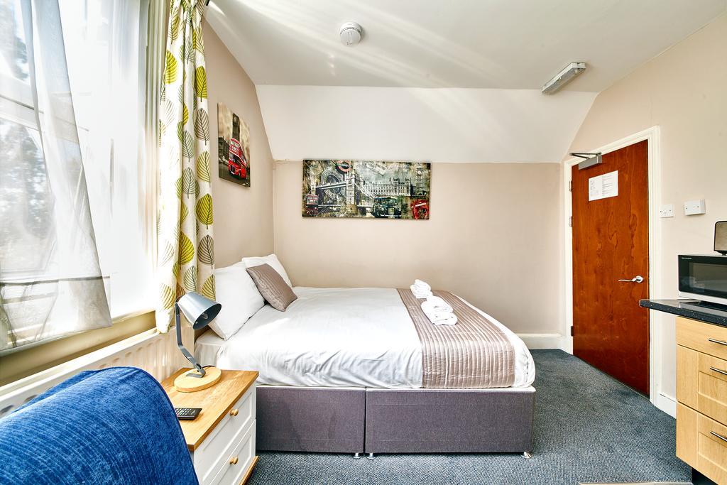 United Lodge Hotel And Apartments Londra Esterno foto