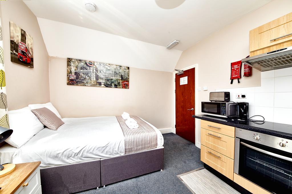 United Lodge Hotel And Apartments Londra Esterno foto