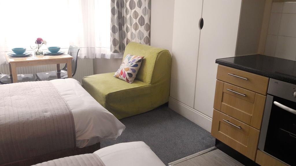 United Lodge Hotel And Apartments Londra Esterno foto
