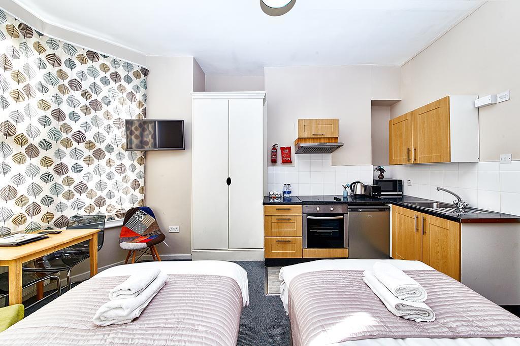 United Lodge Hotel And Apartments Londra Esterno foto