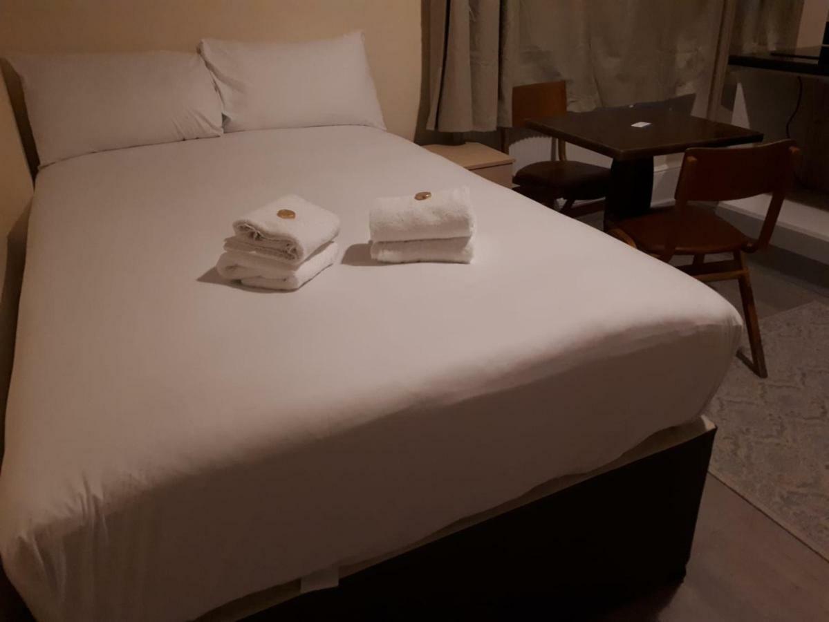 United Lodge Hotel And Apartments Londra Esterno foto